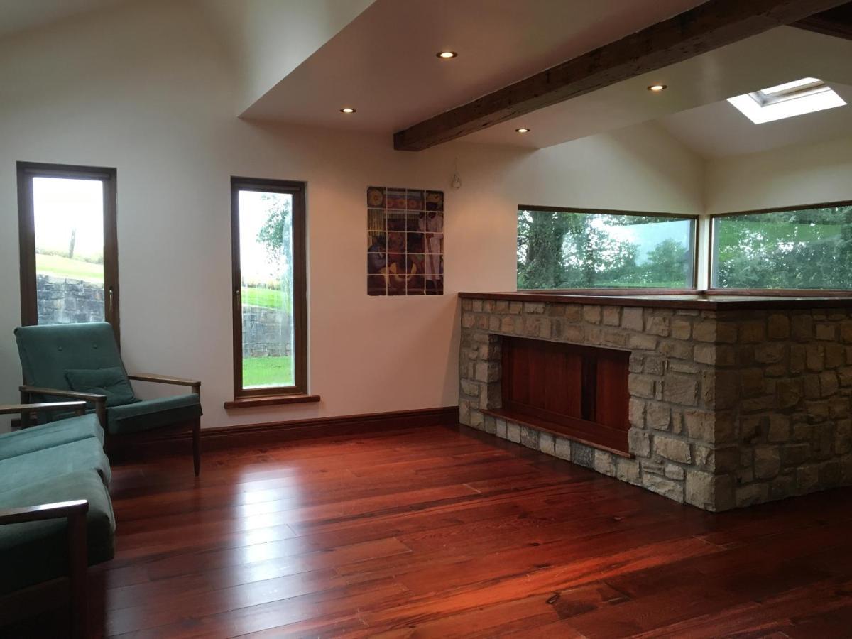 Eden Cottage Countryside Retreat เอนนิส ภายนอก รูปภาพ